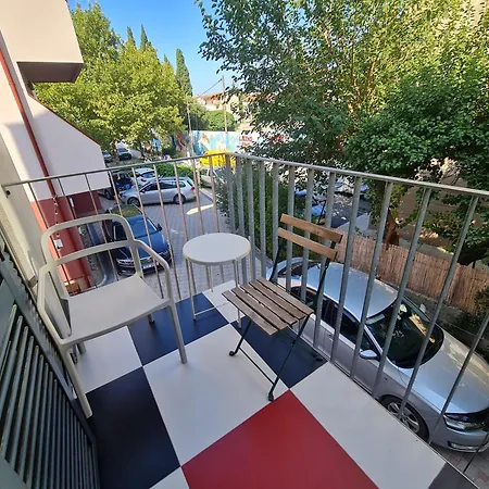 Subtub Hostel Makarska-2